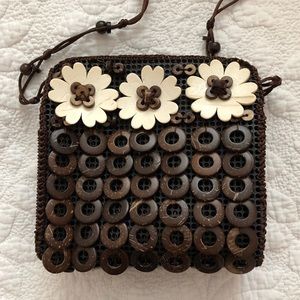 White Daisy Coconut Shell Shoulder Bag